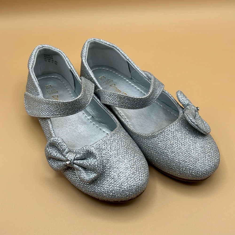 Dream pairs little girls dress shoes with bow, silver, glittery, size 12!